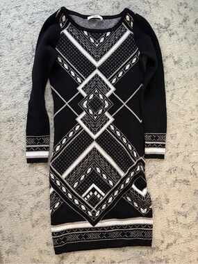 Oasis Black & Cream Geometric Knit Long-Sleeve Dress